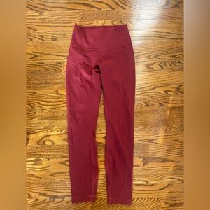 Lululemon woman’s wonder under hr tight 25” size 4